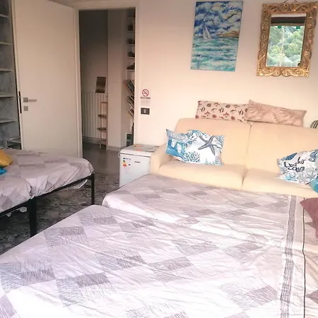 Fiori D'alassio - Ampie Con Terrazza, Parcheggio E Scalinata Per Il Mare Alassio