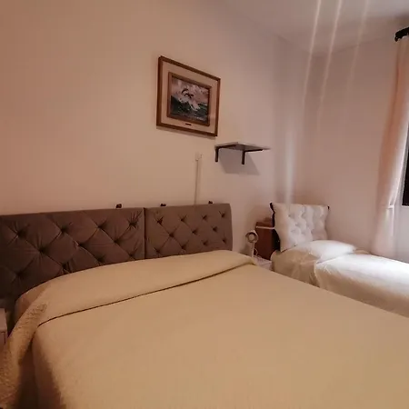 Fiori D'alassio - Ampie Con Terrazza, Parcheggio E Scalinata Per Il Mare Bed & Breakfast Alassio