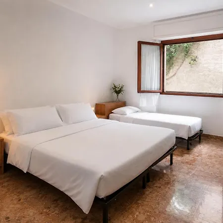 Fiori D'alassio - Ampie Con Terrazza, Parcheggio E Scalinata Per Il Mare Bed & Breakfast Alassio