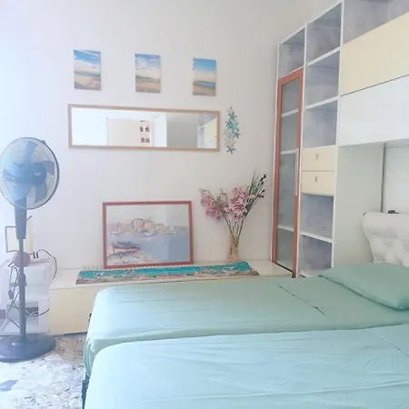 Bed & Breakfast Fiori D'alassio - Ampie Con Terrazza, Parcheggio E Scalinata Per Il Mare Alassio