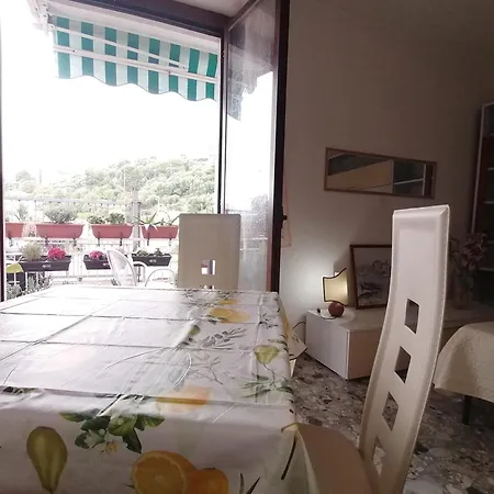 住宿加早餐酒店 Alassio Vacanze 阿拉西奥