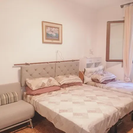 Fiori D'alassio - Ampie Con Terrazza, Parcheggio E Scalinata Per Il Mare Bed & Breakfast Alassio