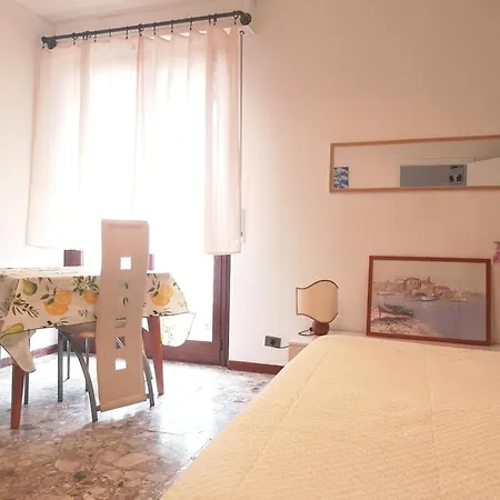 Alassio Vacanze 住宿加早餐酒店