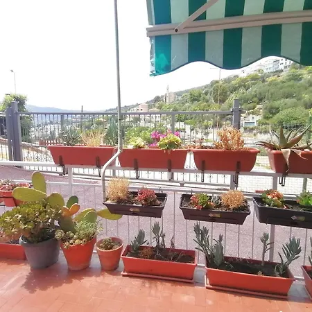 Fiori D'alassio - Ampie Con Terrazza, Parcheggio E Scalinata Per Il Mare * Alassio